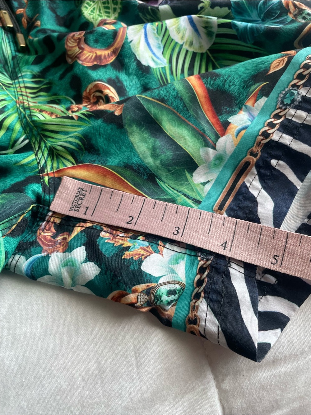 Hotel Franks By Camilla Sing My Song Mens Jungle Swim Trunks Medium Panther - Picture 12 of 13